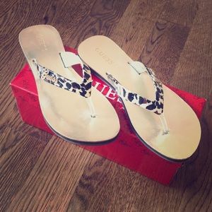 Leopard print sandal!!